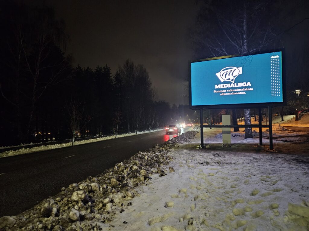 MediaLiiga Lohja – kaksipuoleinen LED-näyttö