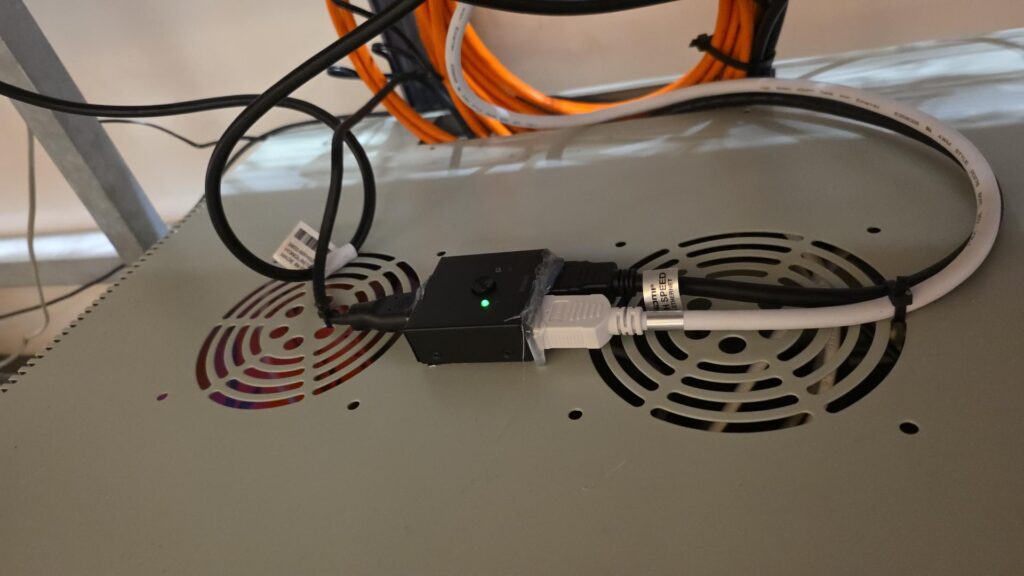 Kuva Wareenan HDMI-kytkimestä