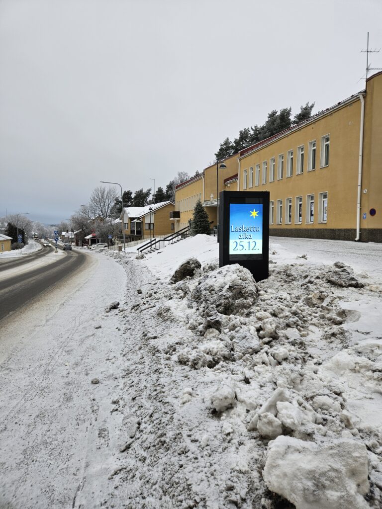 Pispalan kirkon LCD-näyttö 