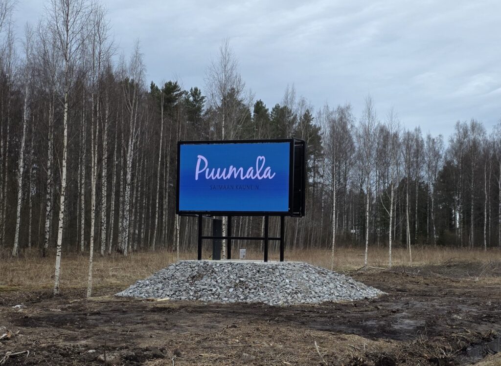Puumala – Kaksipuoleinen LED-näyttö