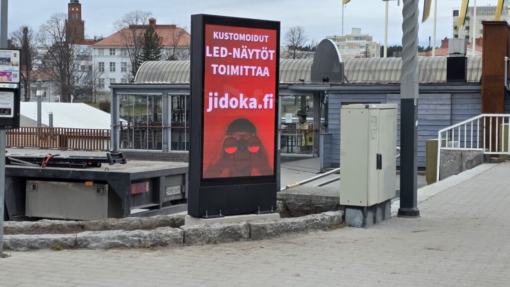 Savonlinnan torin LED-pyloni